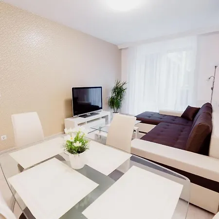 Corvin Promenade With Free Parking * Budapest