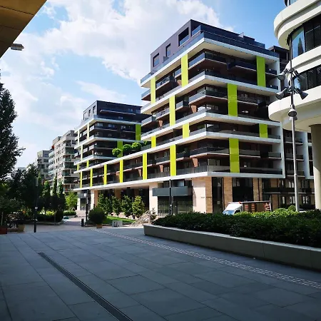 Apartment Corvin Promenade With Free Parking